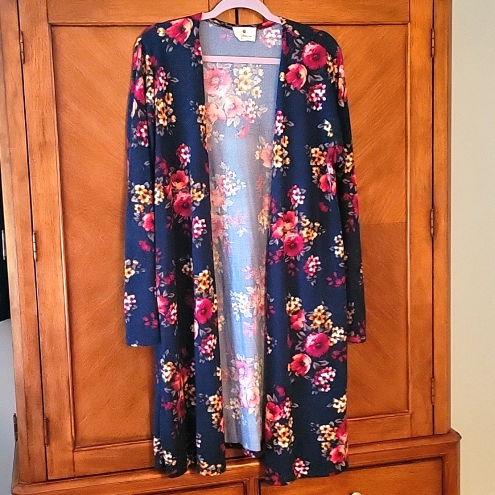 Floral cardi